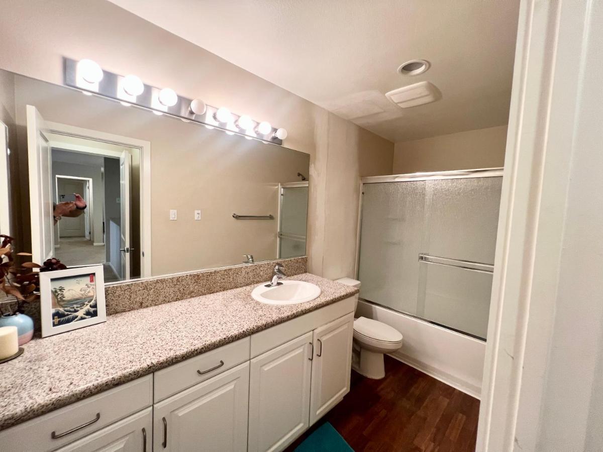 Apartahotel Luxury Marina Unit 2 Bedrooms 2 Bathrooms *